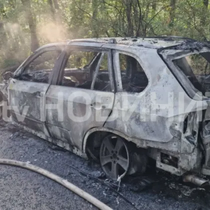 Кола пламна в движение край Враца