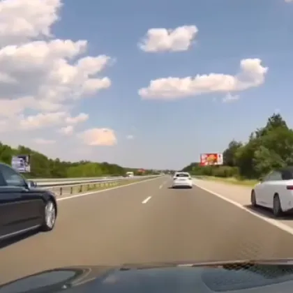 Нагло нарушение: Шофьор изпреварва през аварийната лента ВИДЕО