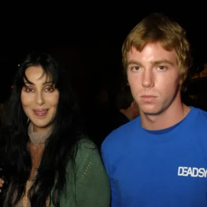 Синът на световноизвестната певица Шер – Илайджа Блу Олман –