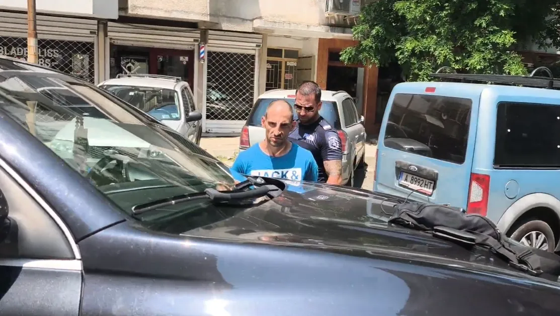 Арестуваха каналджия след луда гонка в Бургас ВИДЕО