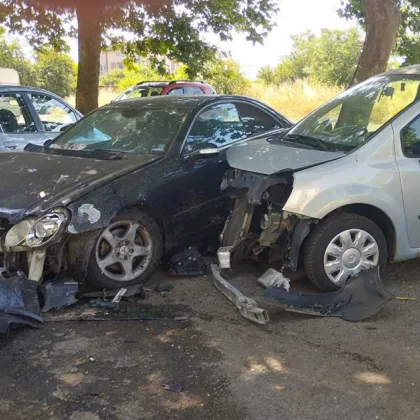 Мъж употребил алкохол помля рано тази сутрин четири паркирани автомобила