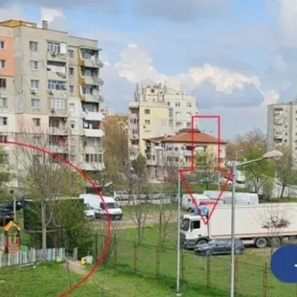 Паркингът в пловдивския ЖР Тракия зад блок № 292 за