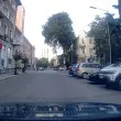 Наглост или единствен вариант? Шофьор подразни в Стара Загора, четоха му "конско" ВИДЕО