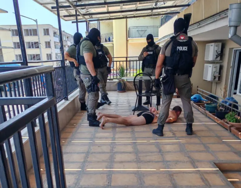 Млад мъж е наръган на плажа в "Слънчев бряг"