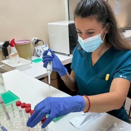 Лабораторията по микробиология с дейност на регионална лаборатория по туберкулоза