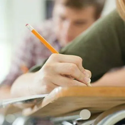 Министерството на образованието публикува отговорите от матурата по математика за