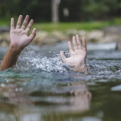 43 годишен мъж от Дебелец се удави днес следобед в речен