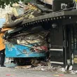 Трамвай се вряза в пицария в Швеция