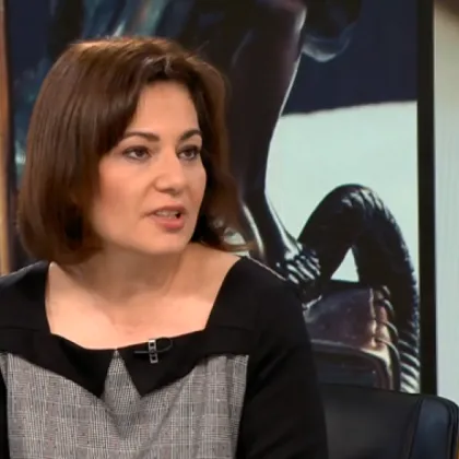 Близо 300 пътници на полет от Лондон стояха блокирани близо