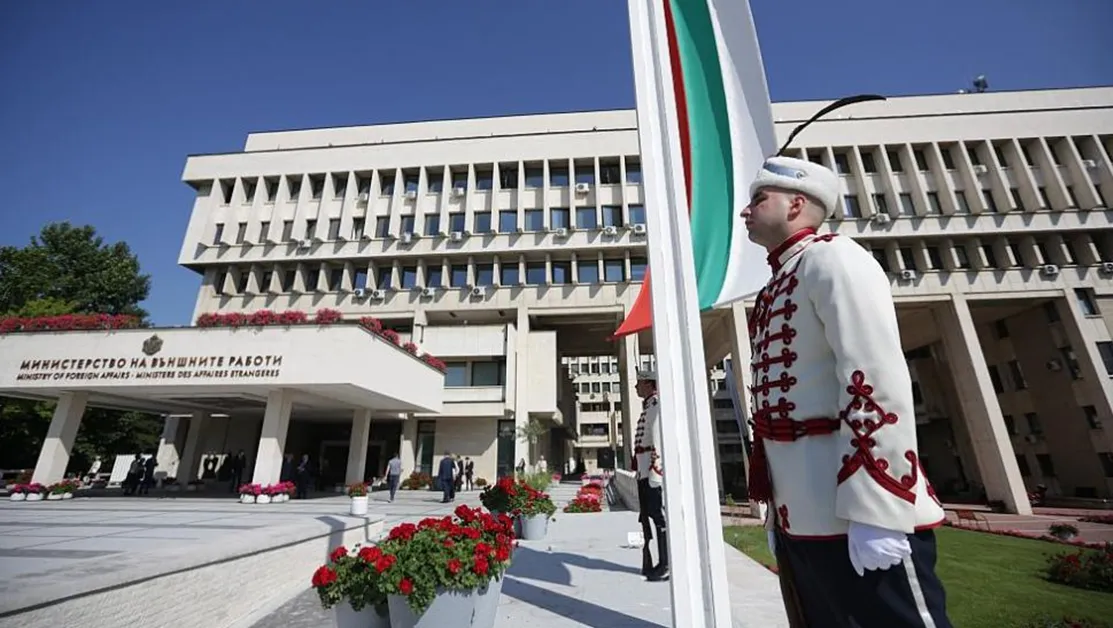 МВнР: Не трябва да се допуска Иран да развива ядрена програма с военни цели