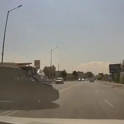 Гражданин показа нагледно защо има реален риск от сблъсък при