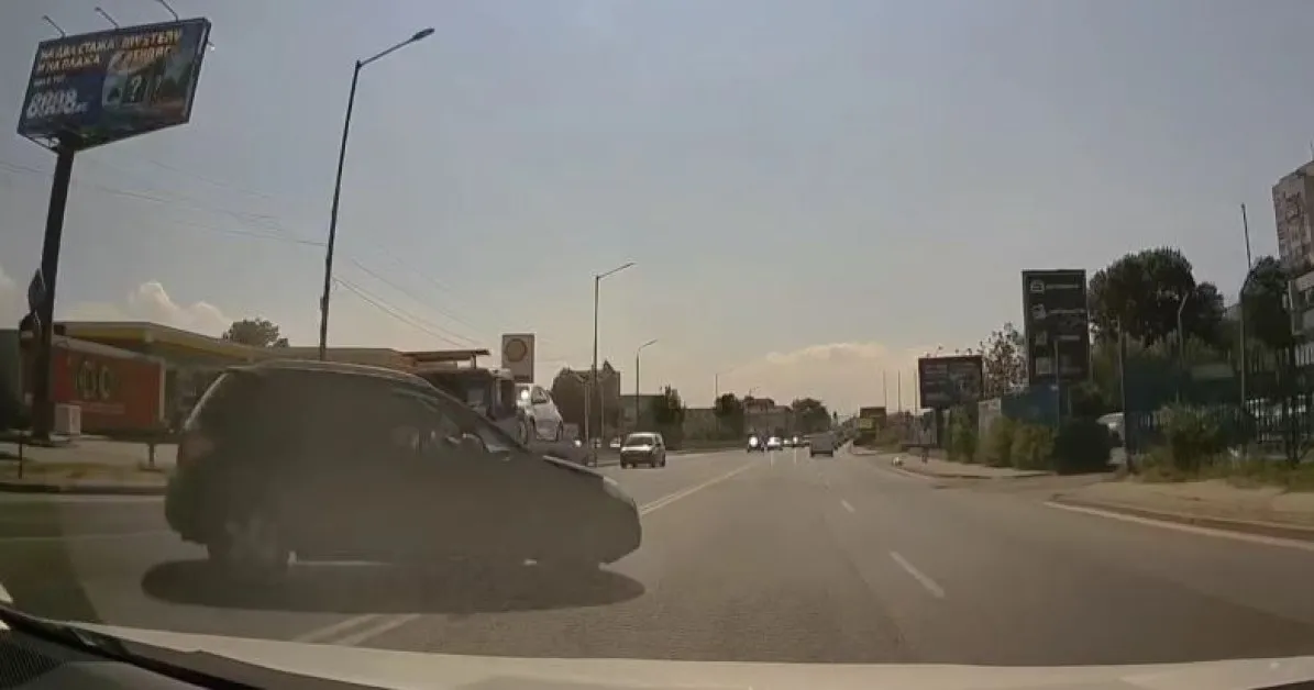 Перничанка наруши правилата, едва не предизвика меле ВИДЕО