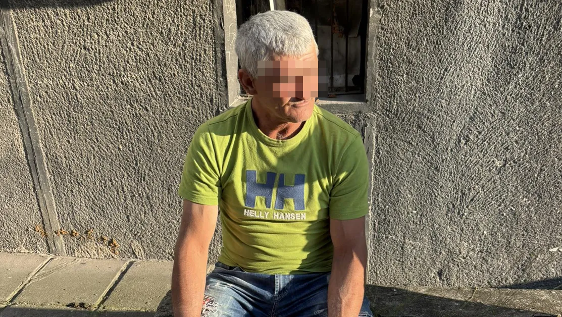 Задържаха мъж, свалил си гащите пред три момичета в София