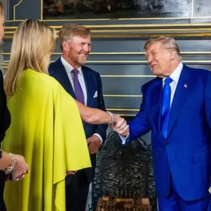 Кралица Максима от Нидерландия привлече вниманието с ярък лимоненозелен гащеризон