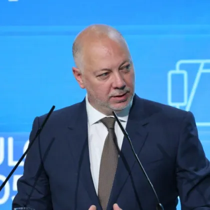 Желязков обеща на колегите си от НАТО 5% от бюджета да отиват за армията ни