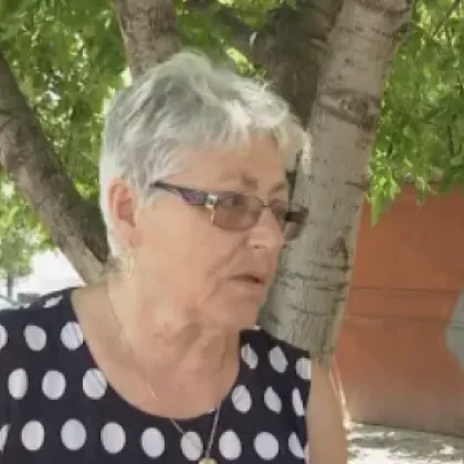 Жена е пребита от непознат заради пет ореха