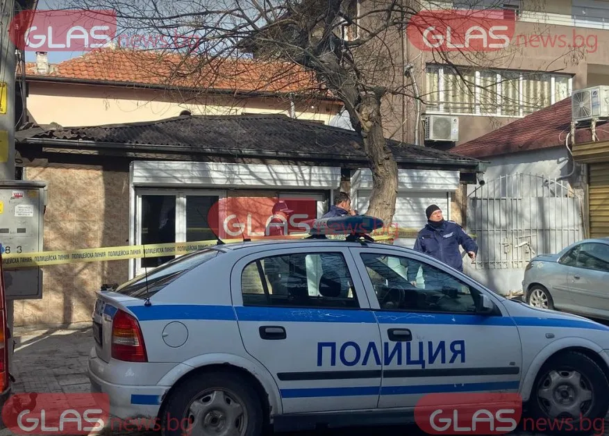Момиче опря пистолет в главата на 16-годишна в София