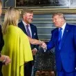 Нидерландската кралица впечатли Тръмп на срещата на върха на НАТО с ярък гащеризон