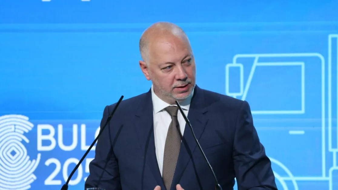Желязков обеща на колегите си от НАТО 5% от бюджета да отиват за армията ни