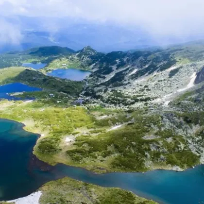 17 годишно момче пострада след падане в района на Седемте рилски