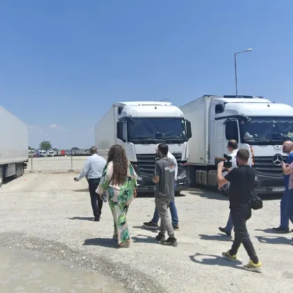 Общинските съветници днес влязоха в незаконния паркинг на фирма ПИМК