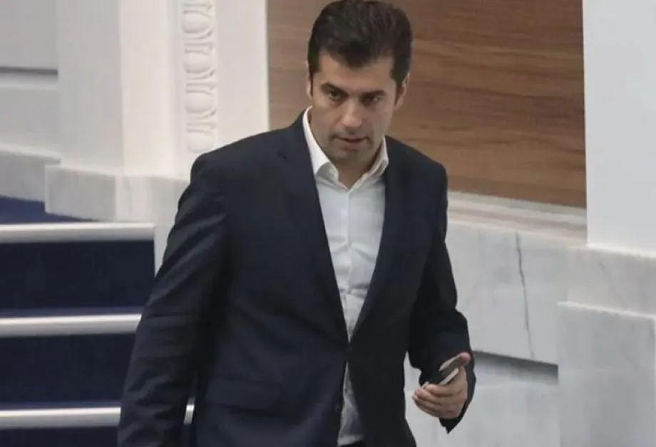 Кирил Петков подал молба отсъствията му от заседания на НС да бъдат извинени