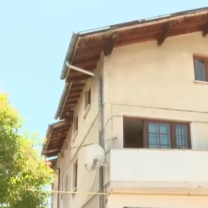 След като властите откриха още един нелегален старчески дом този