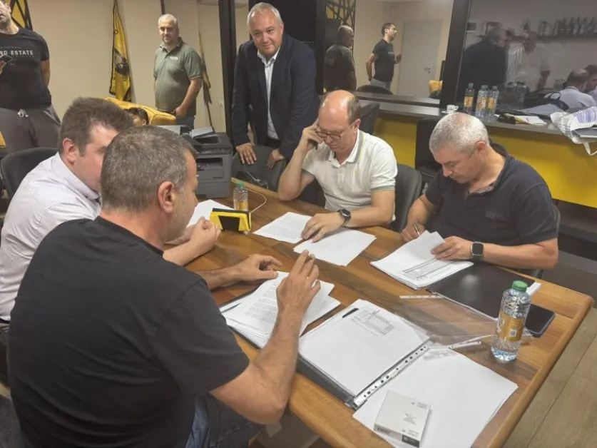 Развръзка със собствеността на Ботев Пд. Какво се договориха?