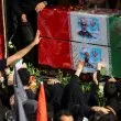 Скандирания „смърт на Америка" на погребението на ирански военни командири и учени
