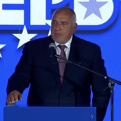 Радва ме че има много инженери това е бъдещето