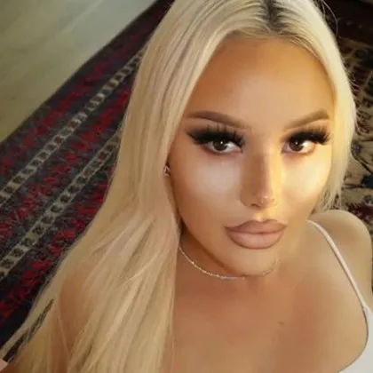 Актрисата от филми за възрастни Кайли Пейдж Ашли Рийд почина