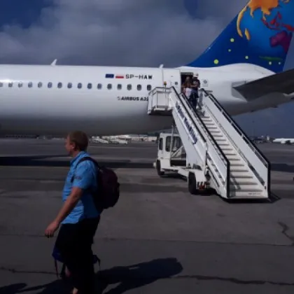 Самолет кацна аварийно на летище Васил Левски в София заради