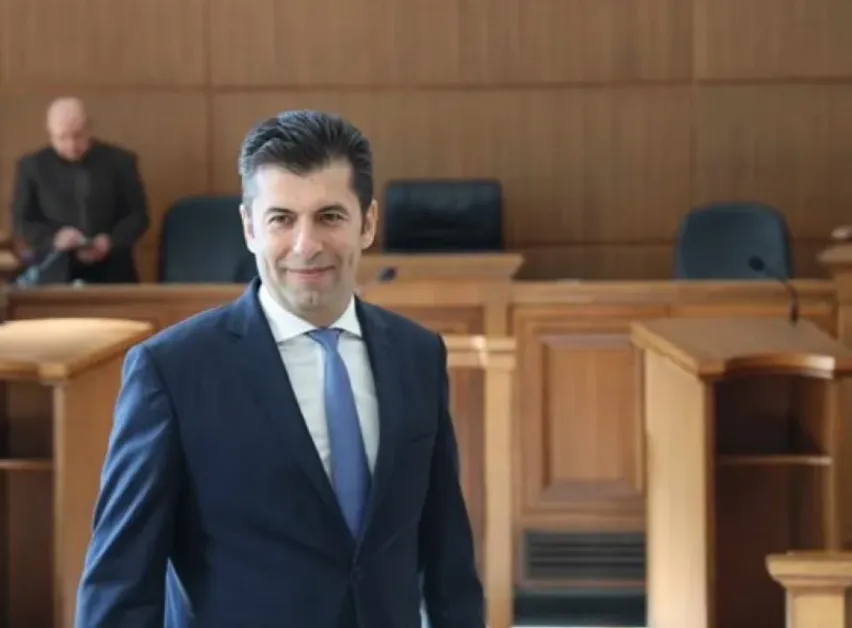 Кирил Петков депозира оставката си в НС