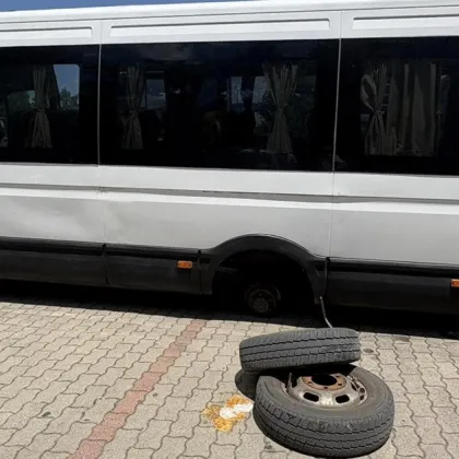 Жена разказа в социалната мрежа Facebook за тревожна случка с микробус на