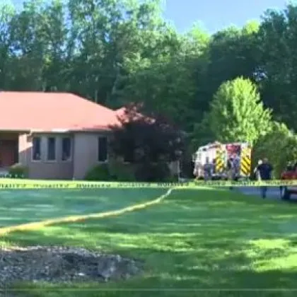 Шестима души загинаха след като малък самолет се разби в