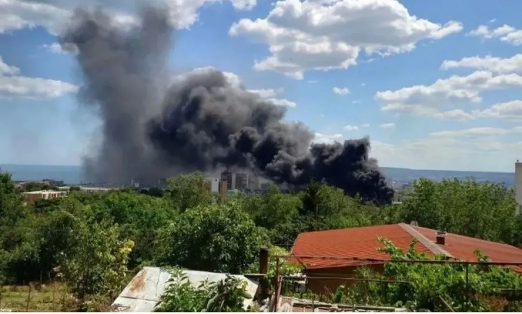 Огромни са щетите след пожара във Варна, разкриха възможната причина