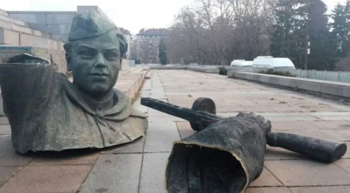 Фигурите на ПСА в София са неподходящи за Музея на тоталитарното изкуство