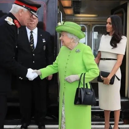 Крал Чарлз е решил да пенсионира своя деветвагонен кралски влак