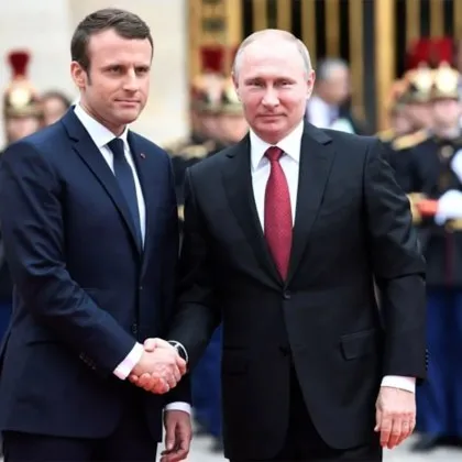 Френският президент Еманюел Макрон проведе вчера телефонен разговор с руския