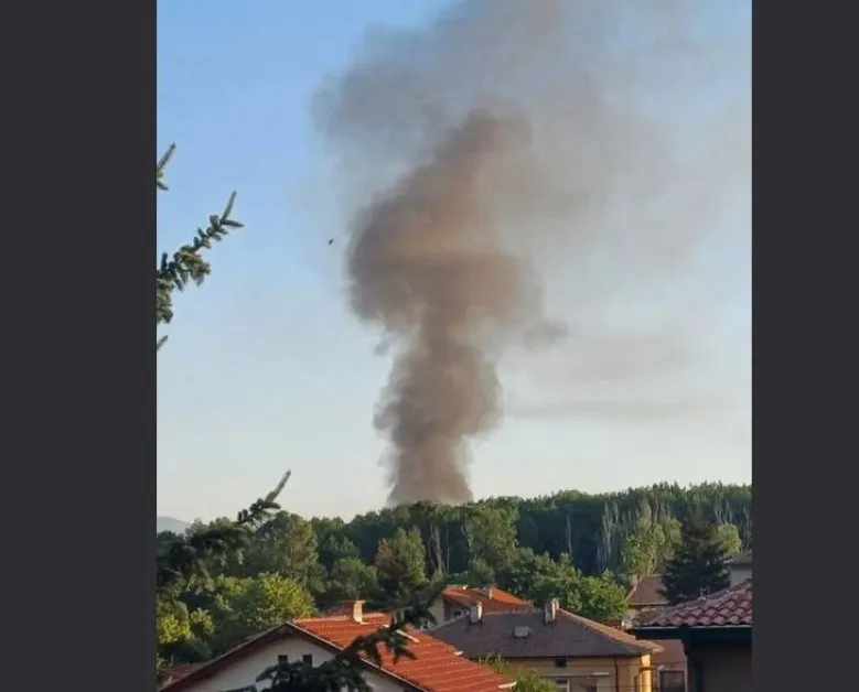 Пожар избухна в София СНИМКА