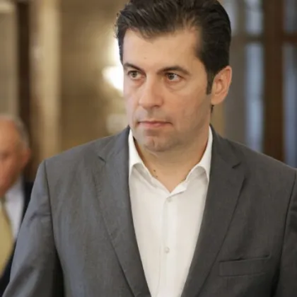 Депутатите приеха оставката на Кирил Петков като народен представител от