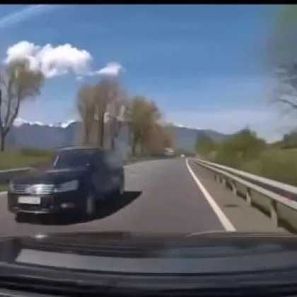 Показаха как се случват челните удари ВИДЕО