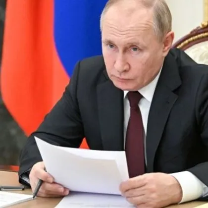 С указ на руския президент Владимир Путин служители от Министерството