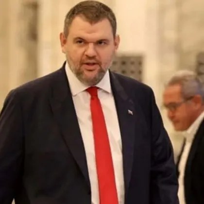 Лидерът на ДПС Ново начало Делян Пеевски е категоричен че кабинетът