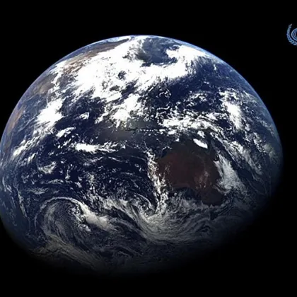 Китайската сонда Тиенуен 2 продължава своето пътешествие в космоса за да