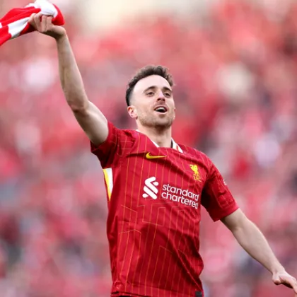 Приятели и близки се стекоха на поклонението на футболиста на