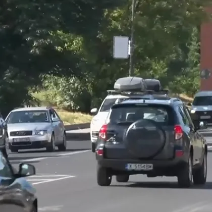 Тежък трафик към границата с Гърция в горещата събота Отново най затруднено