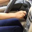 Защо не е добре паленето на колата веднага след подаване на контакт