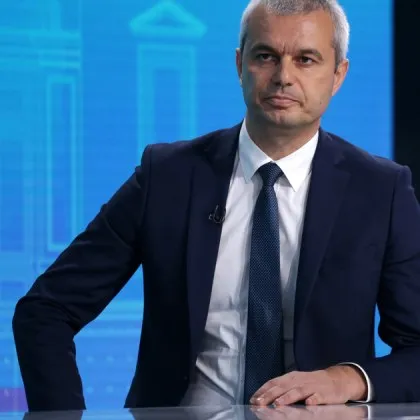 Хакнаха сайта на партия Възраждане При отваряне на домейна в