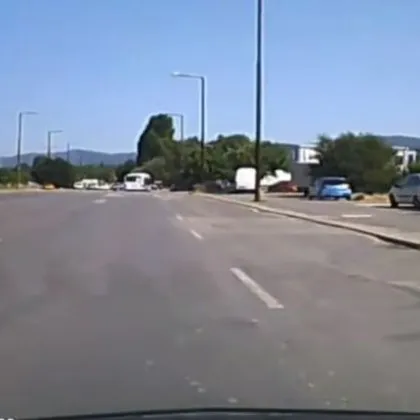 Булевард проф Цветан Лазаров София – пек преди минути някой решава